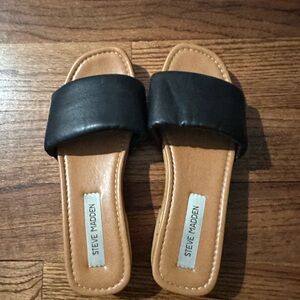 Steve Madden Black Slide Sandals with Tan Footbed